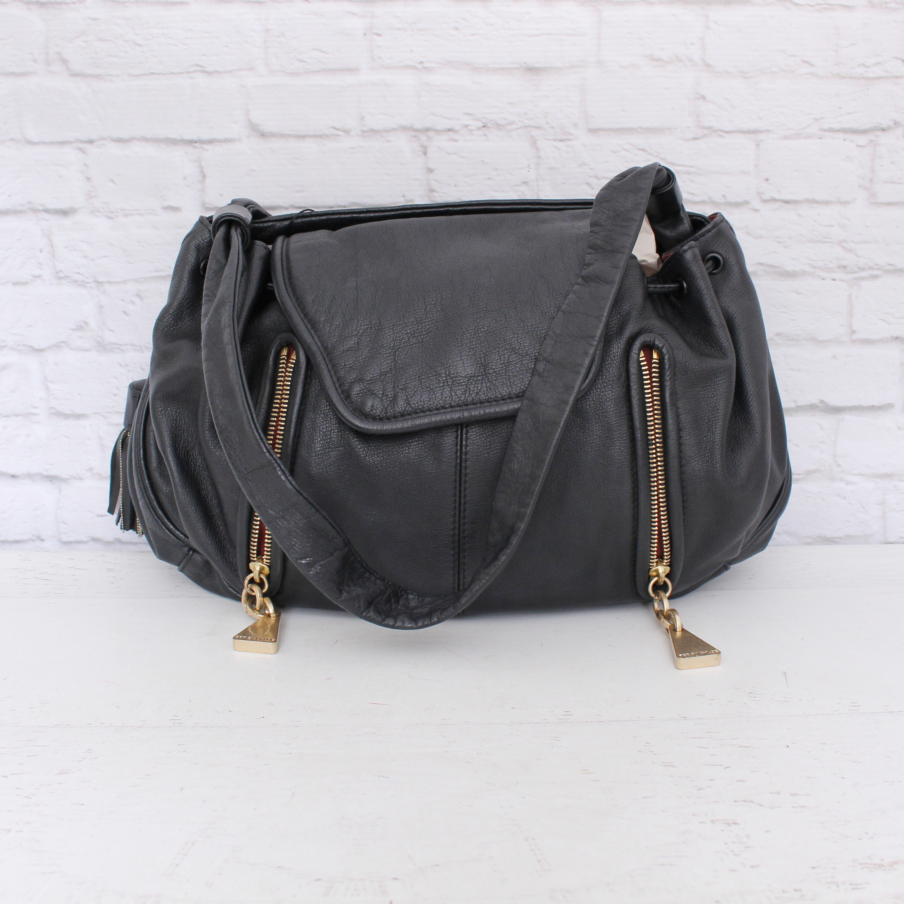 Chloe Cherry Shoulder
