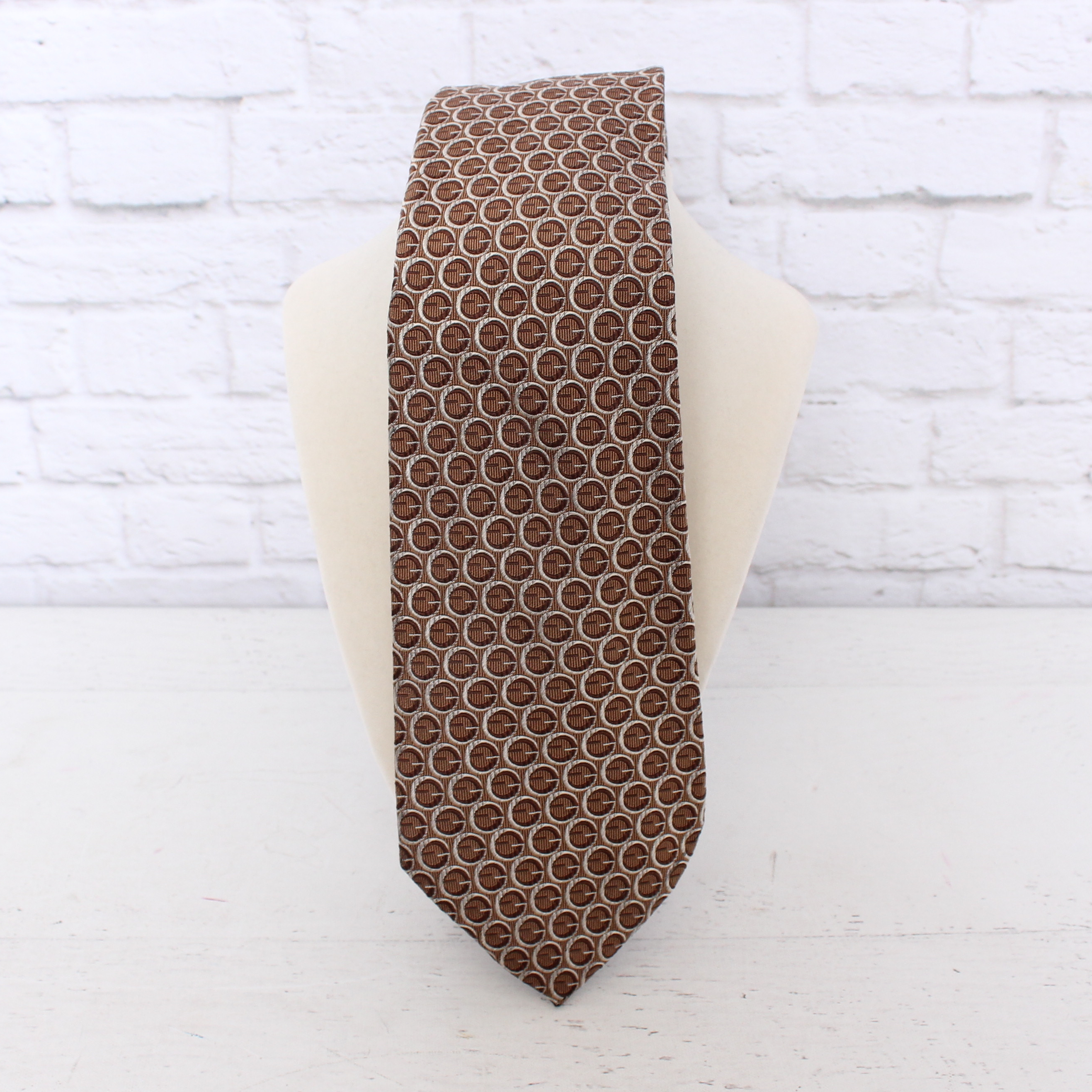 Gucci Medallion Print