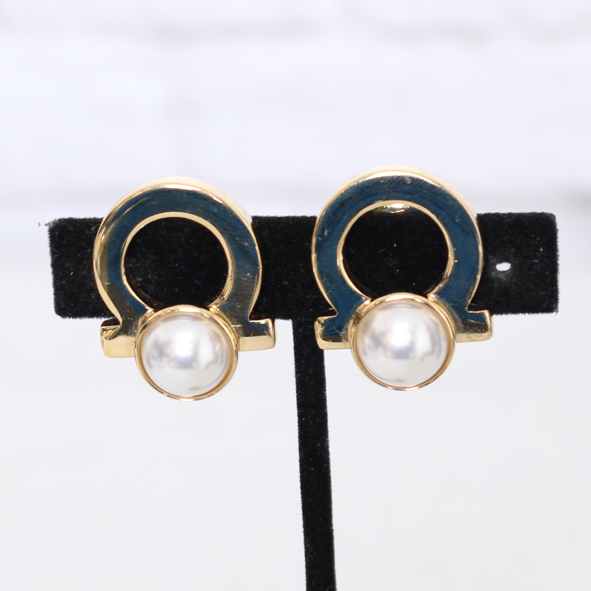 Ferragamo Pearl