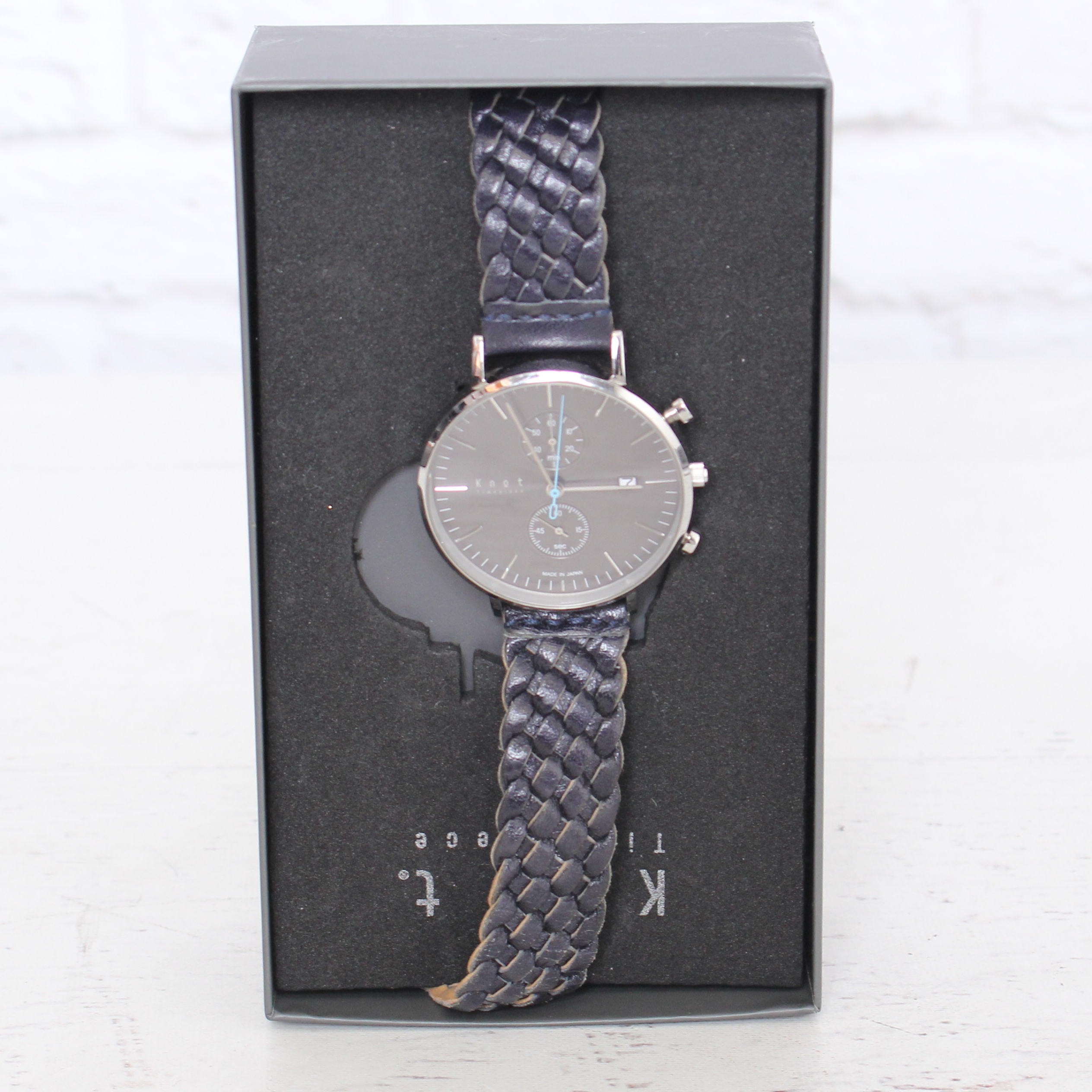 Knot Black Dial