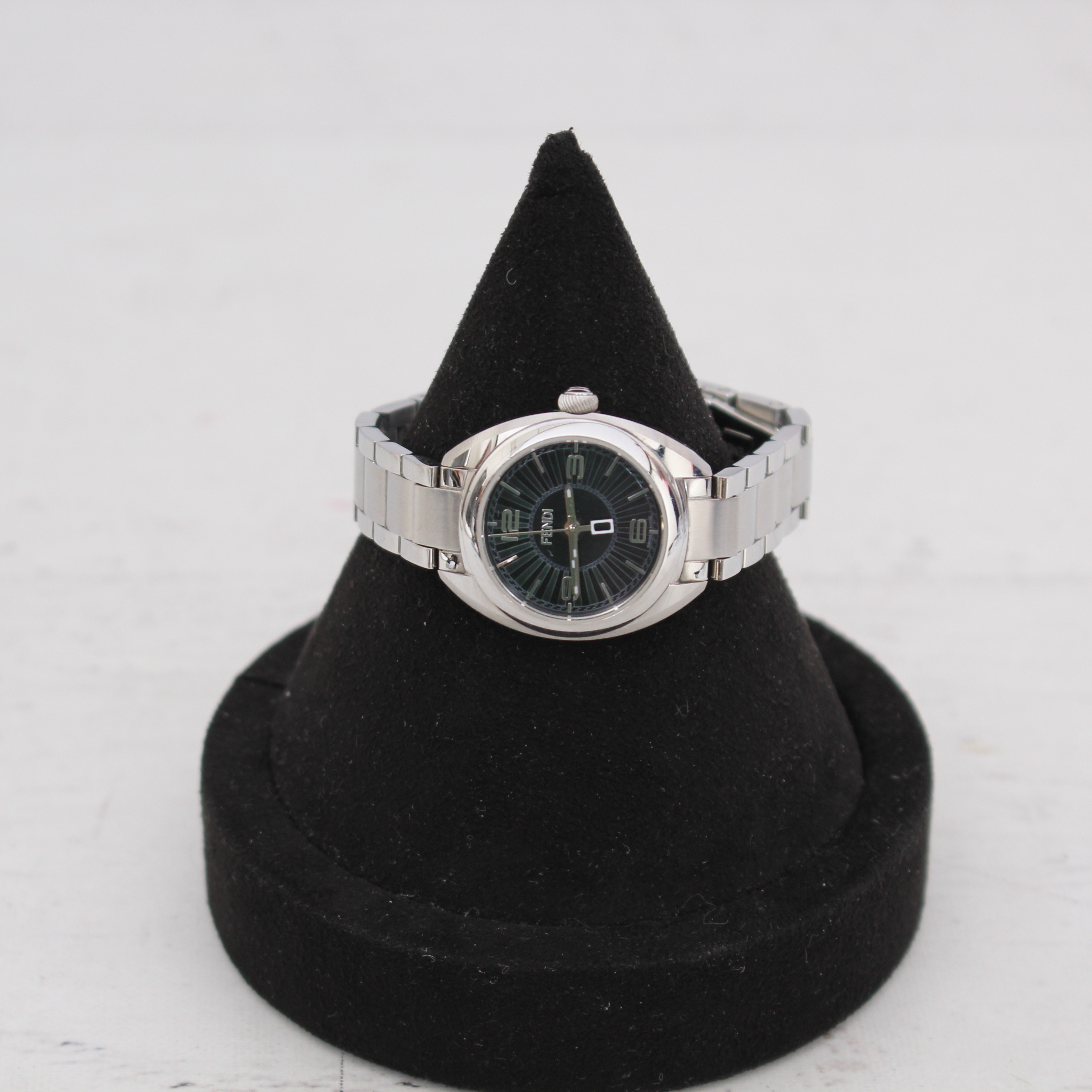 Fendi Momento Round Black Dial