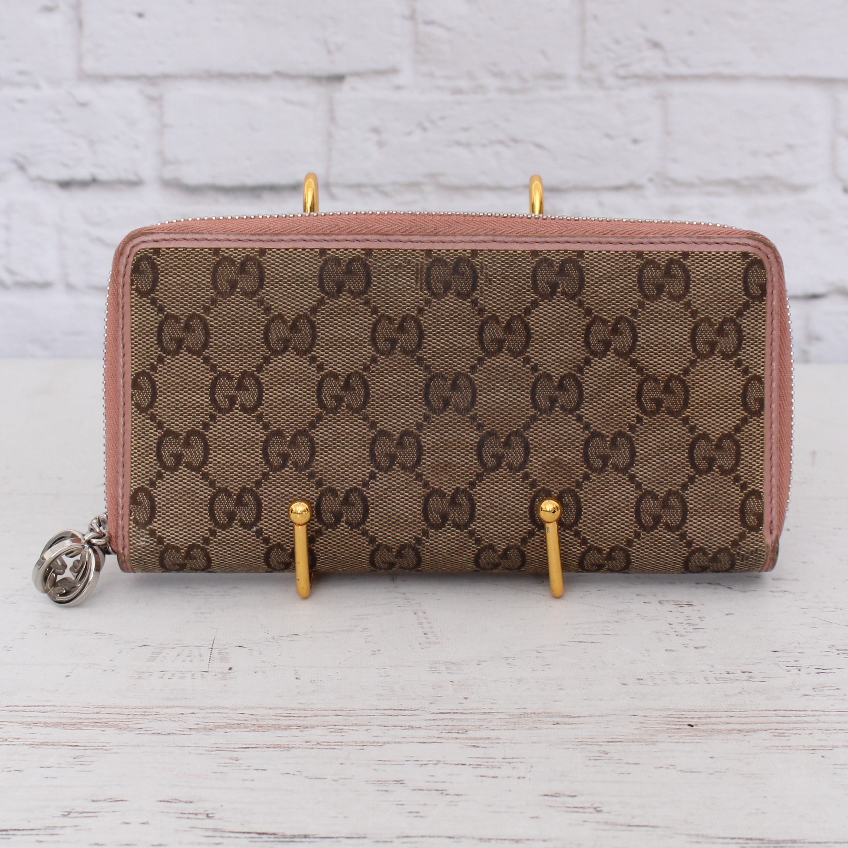 Gucci GG Zipper