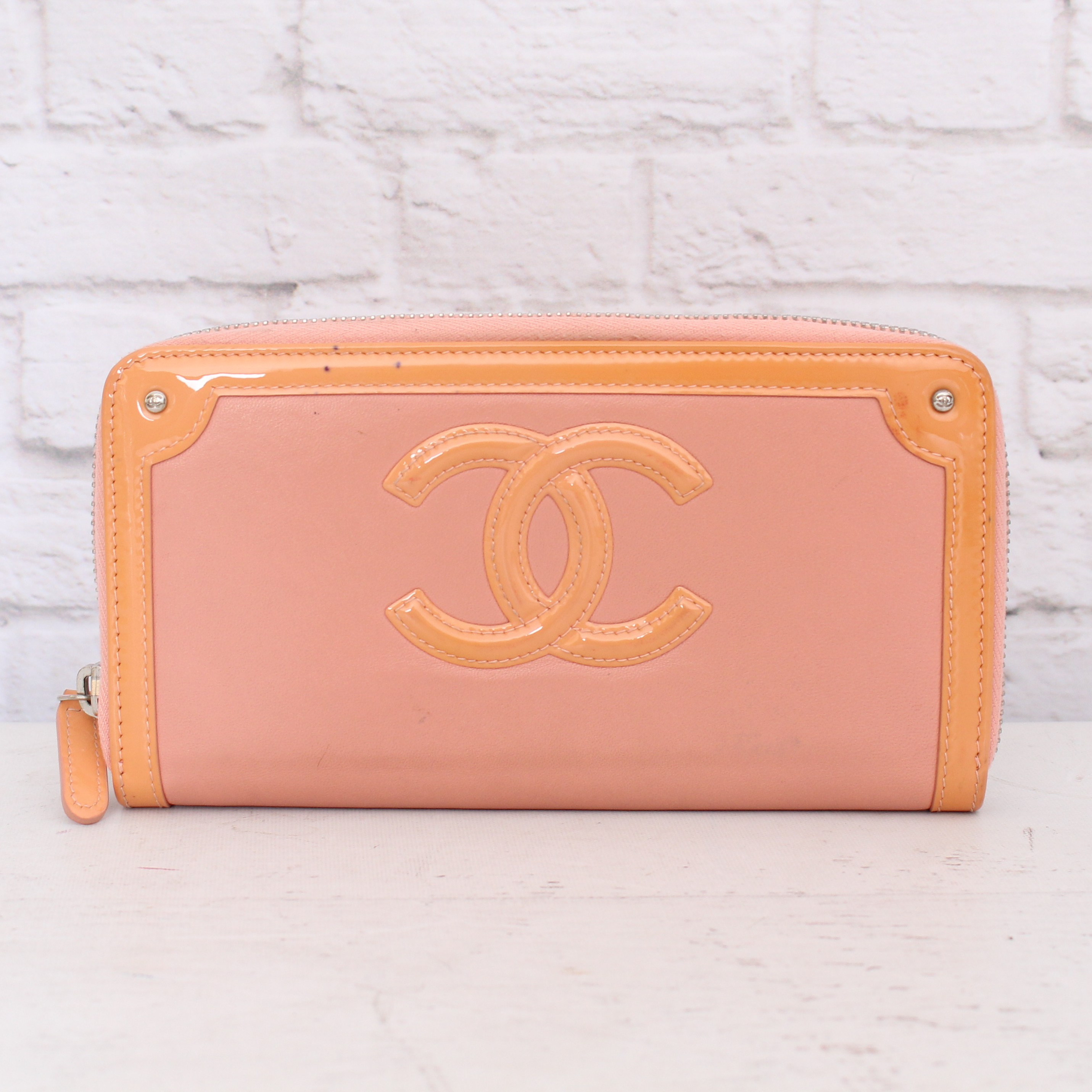 Chanel CC Patent Leather Round Zippy