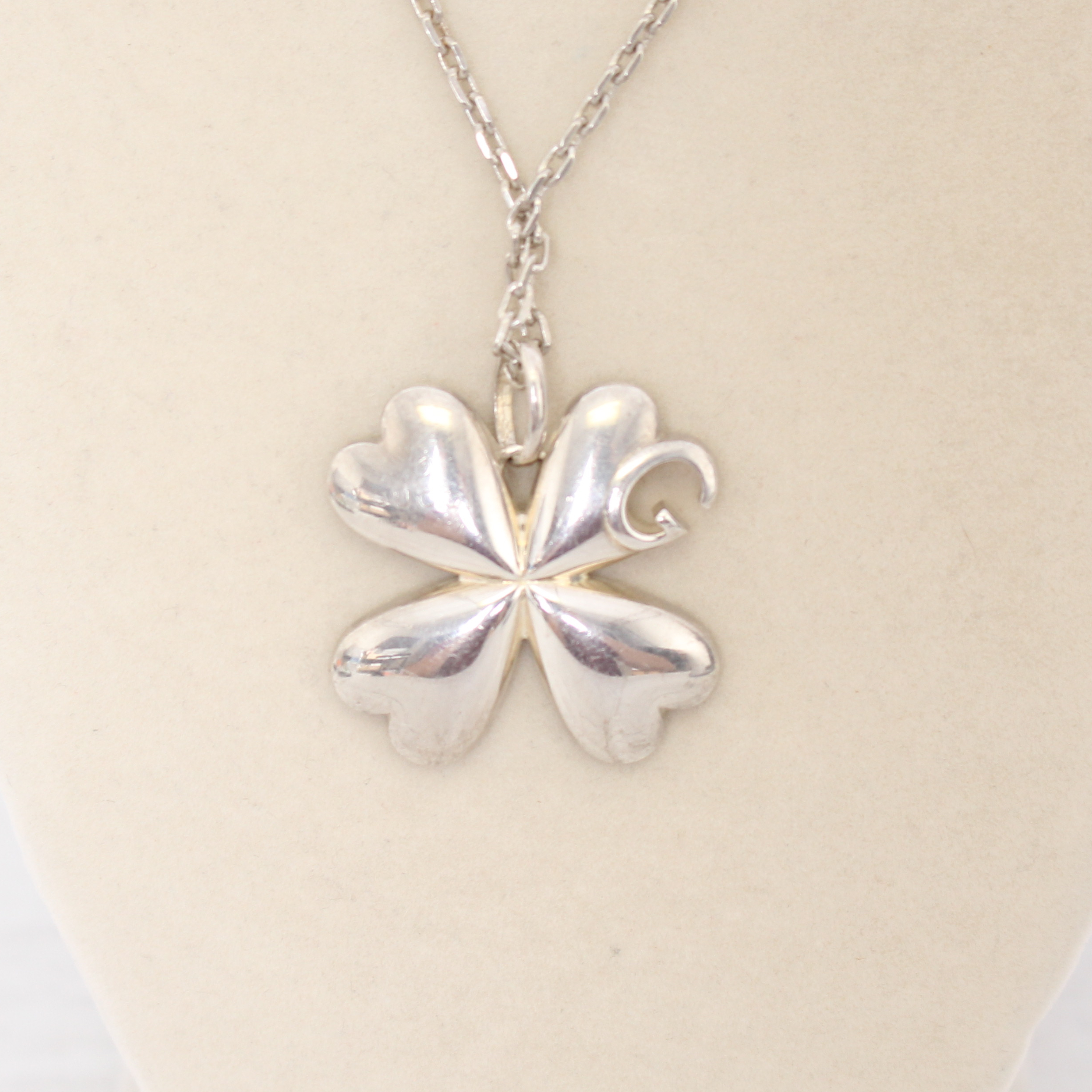 Gucci Four-Leaf Clover Pendant