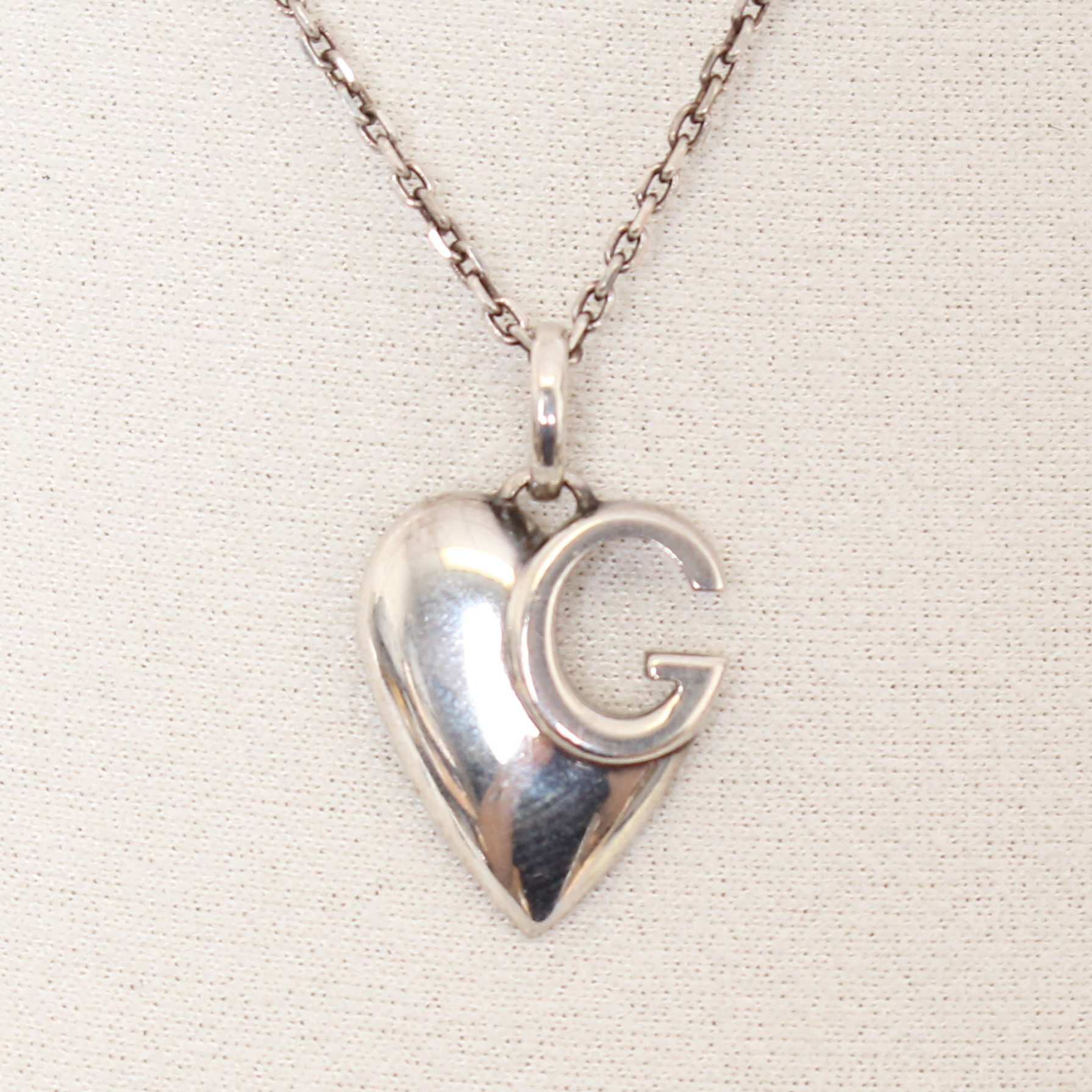 Gucci G Heart Pendant
