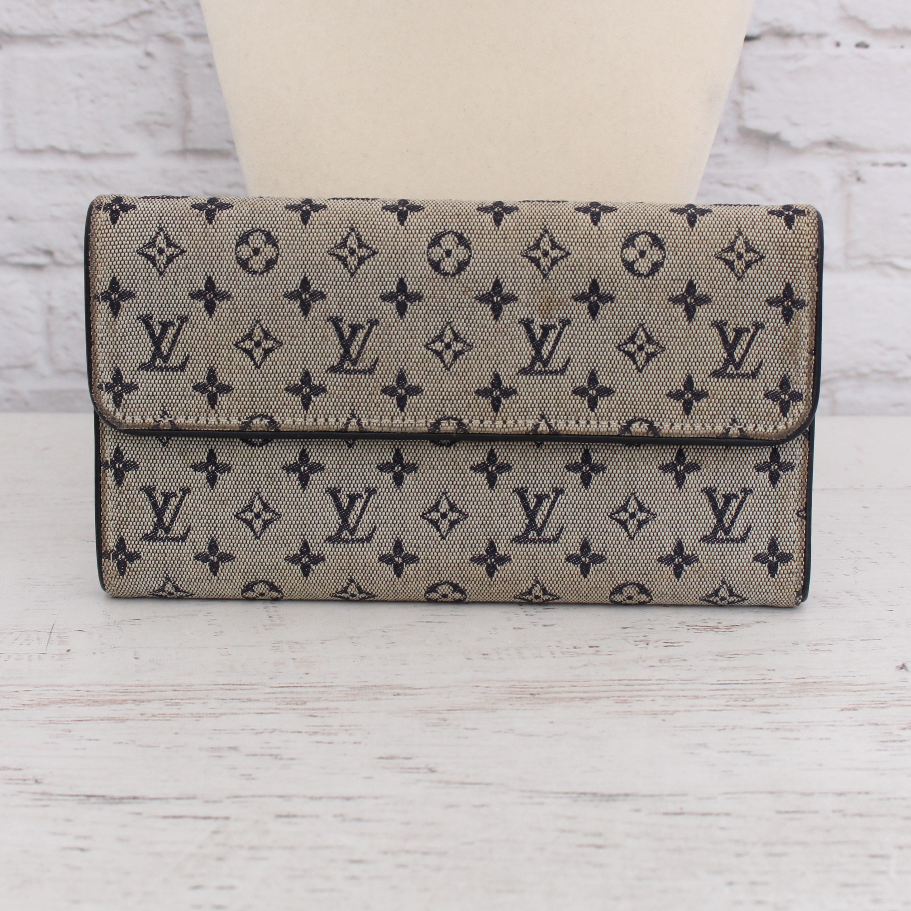 Louis Vuitton Tresor International