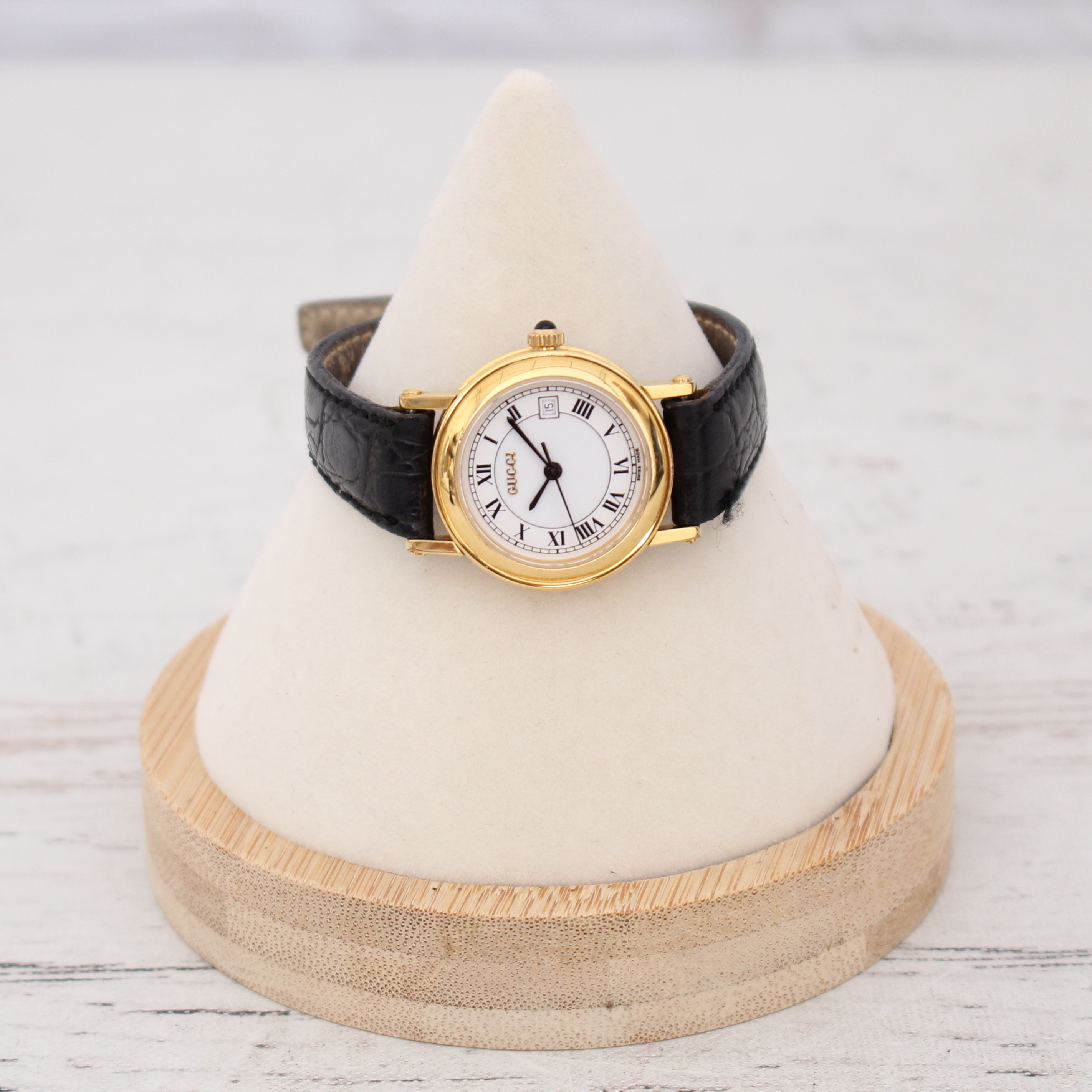 Gucci White Dial Round