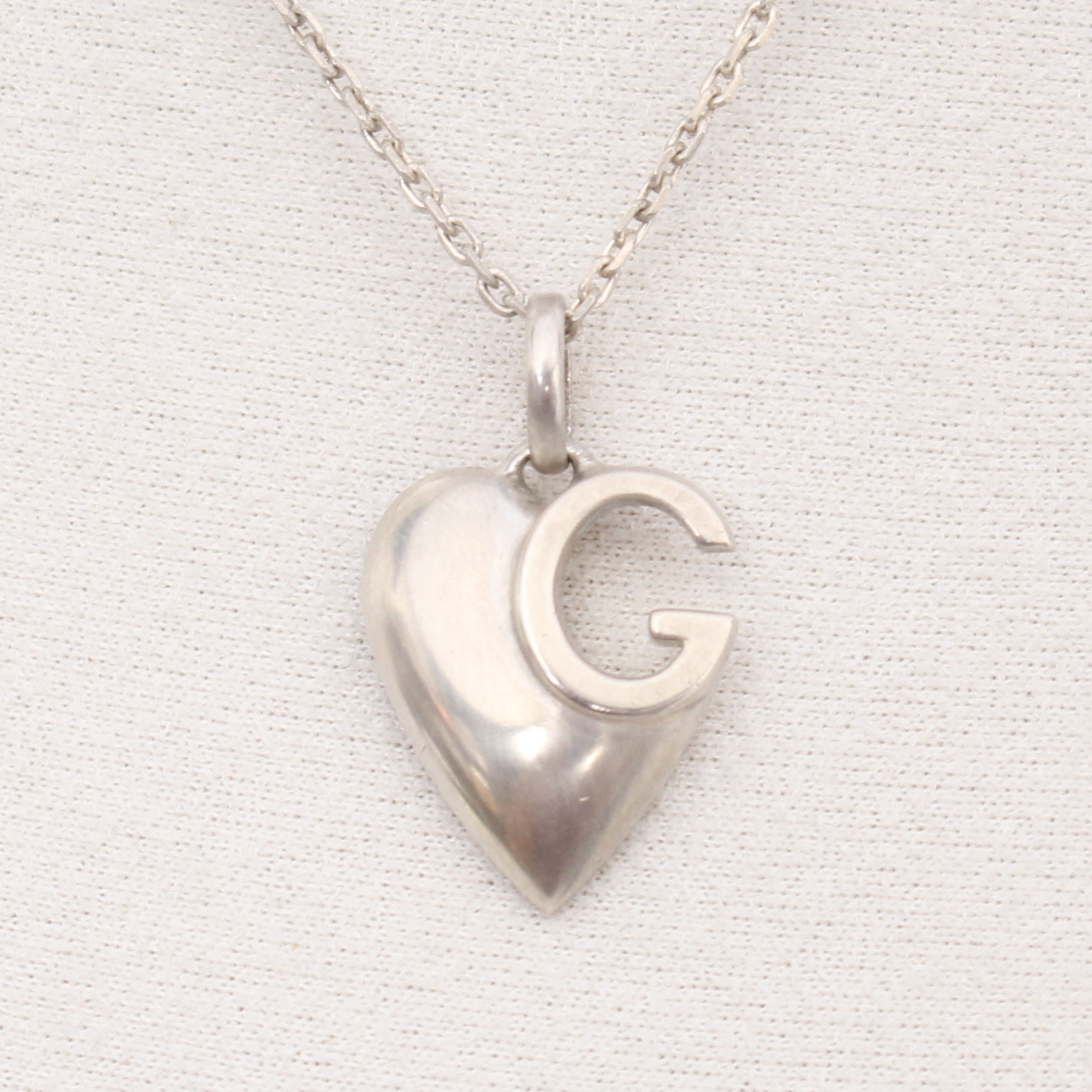 Gucci Heart G Pendant