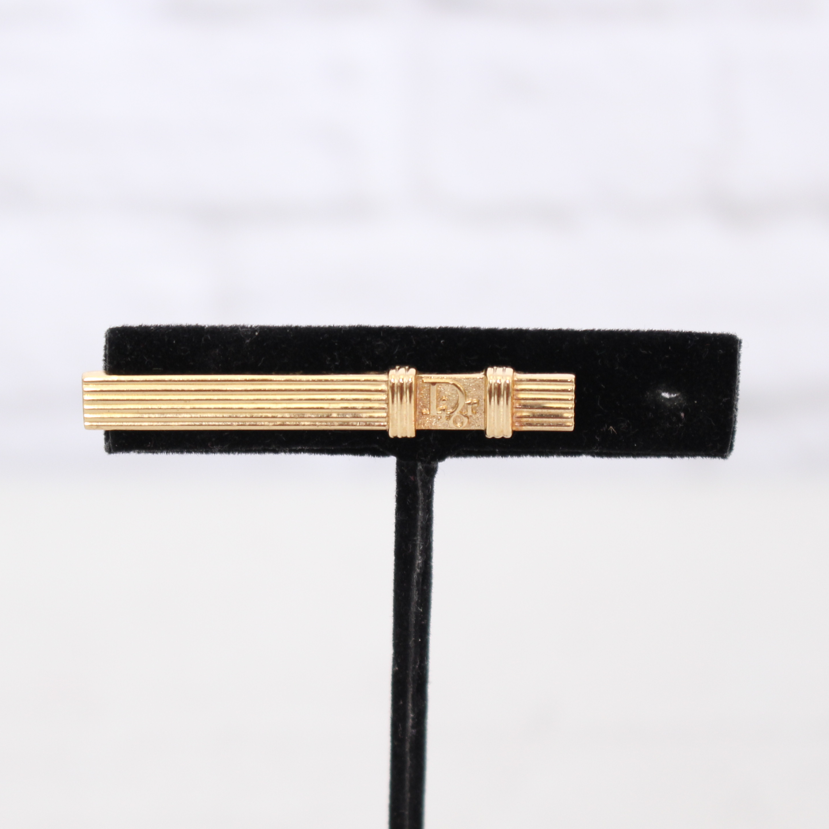 Dior Ribbed Bar