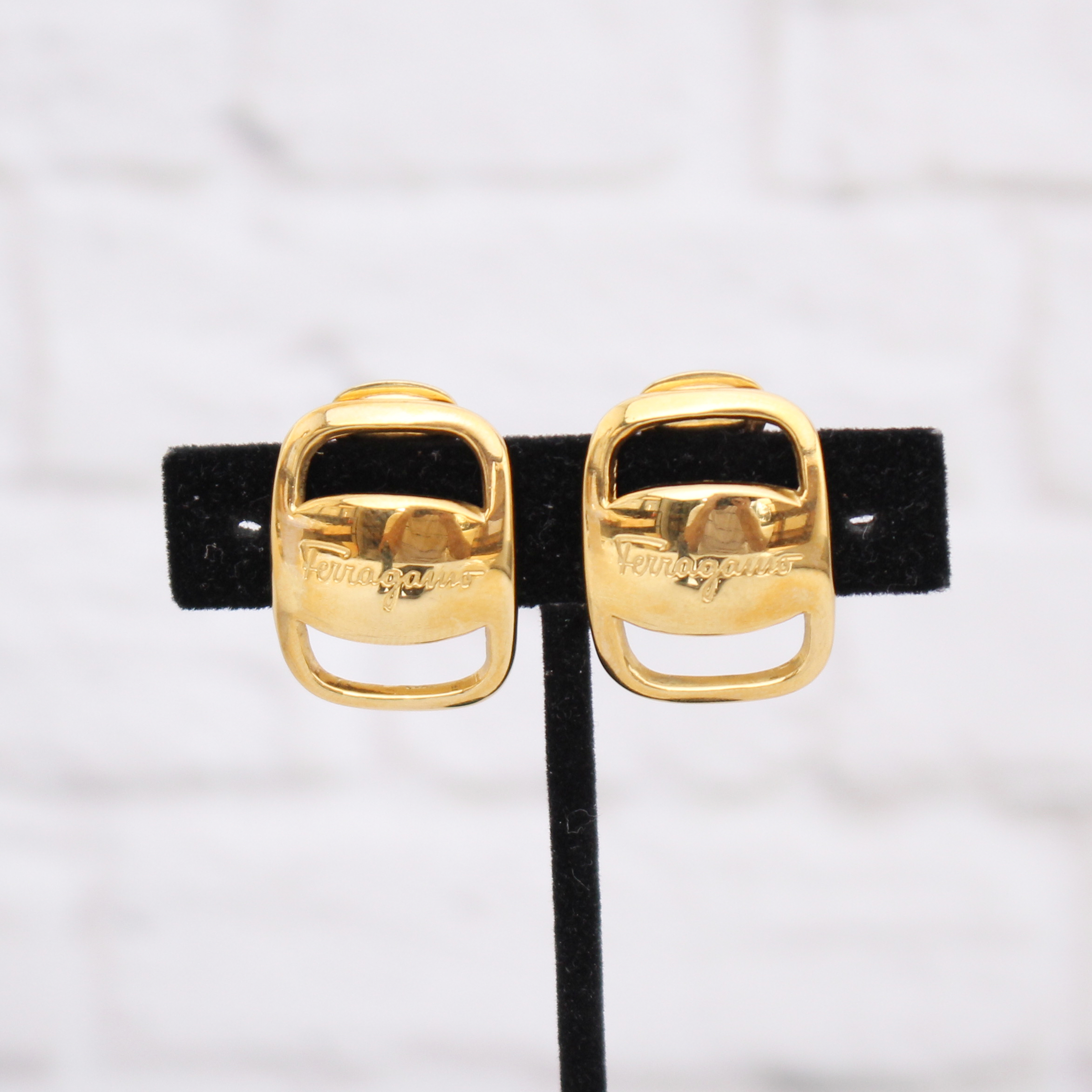 Ferragamo Vara Buckle