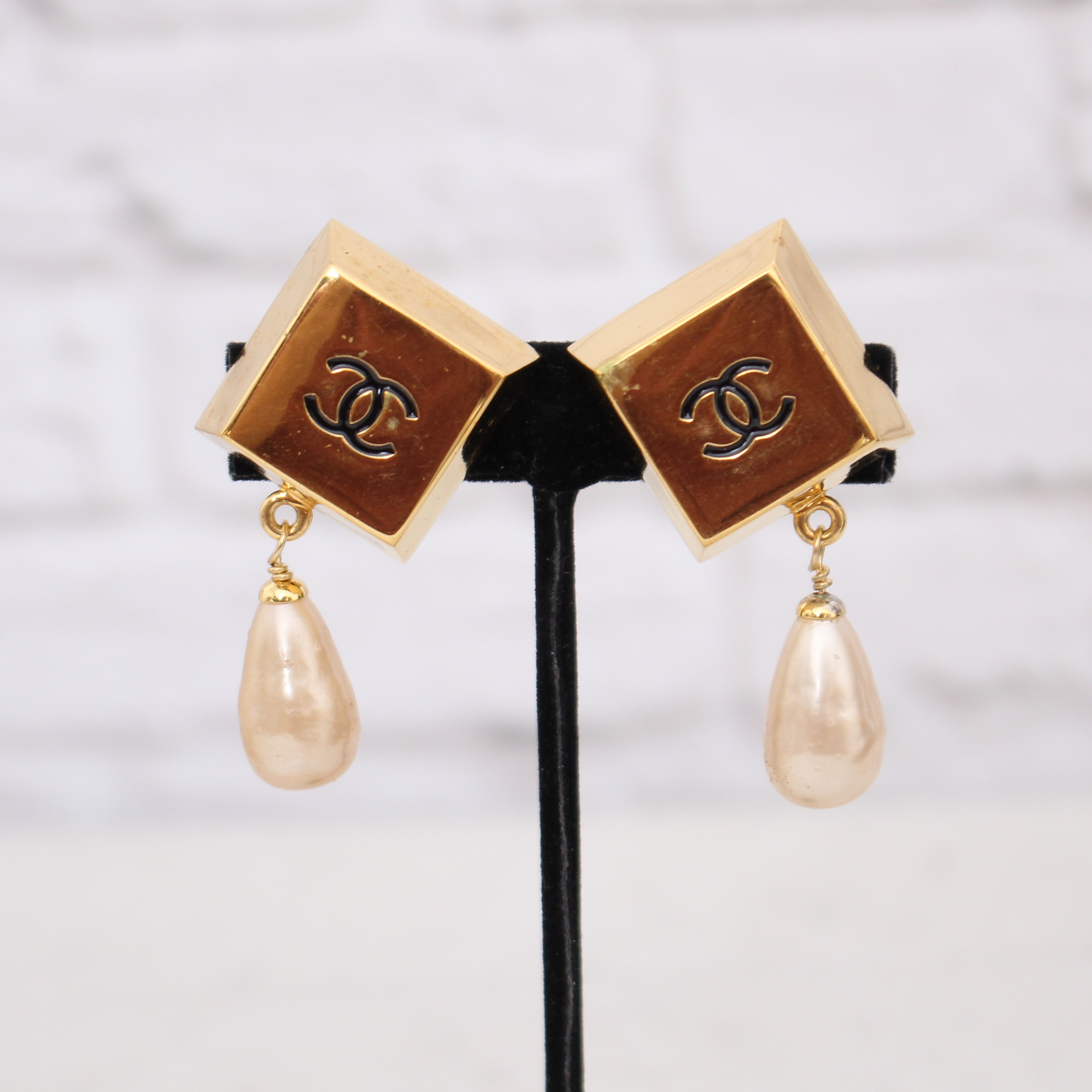 Chanel CC Square Teardrop
