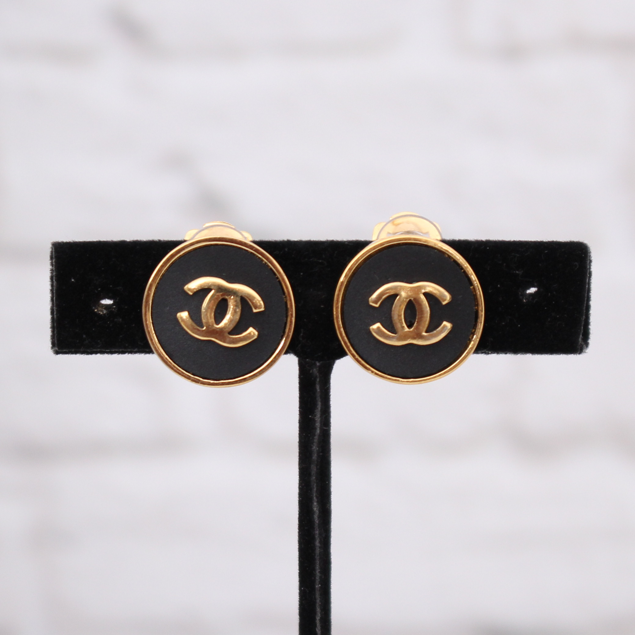 Chanel CC Button