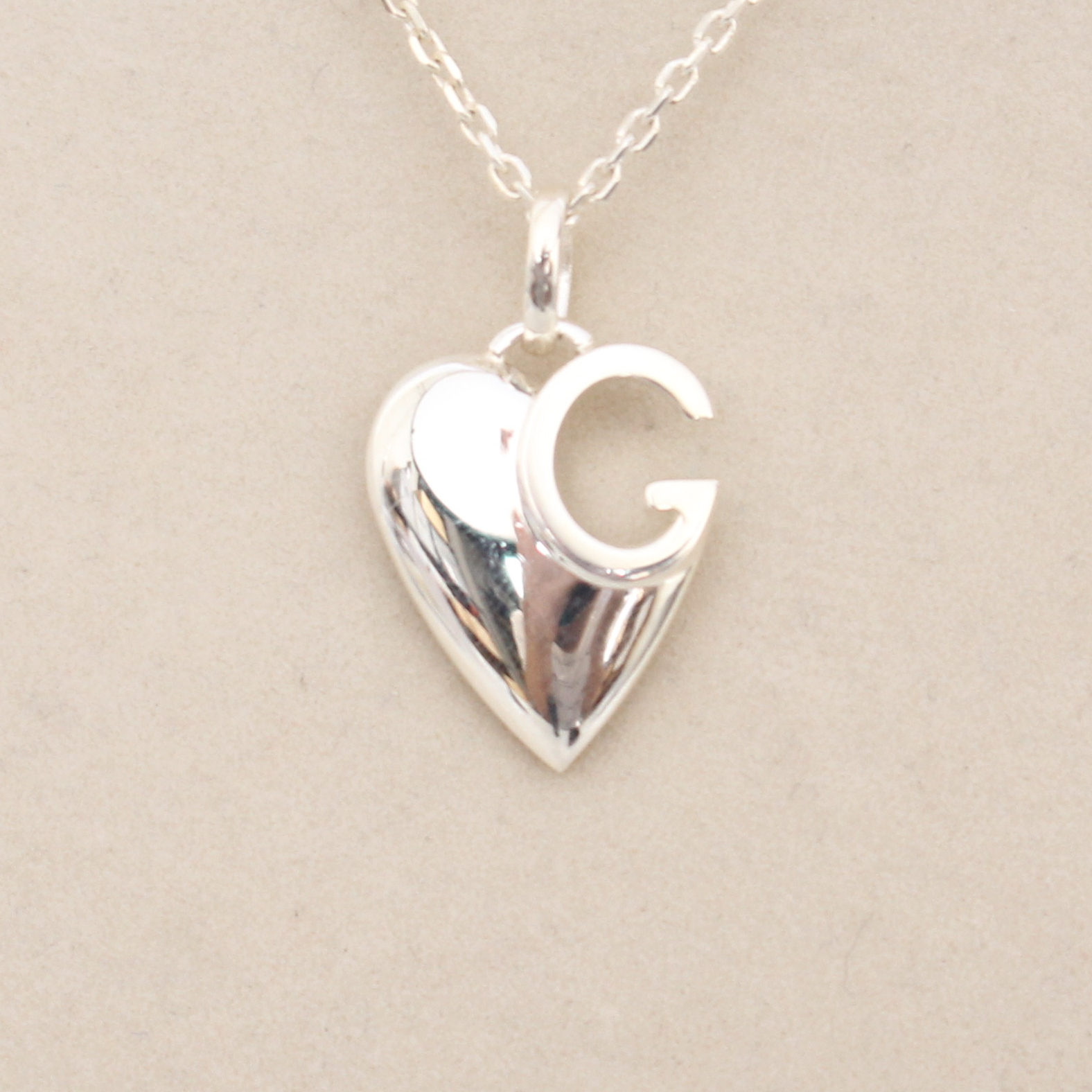 Gucci G Heart Pendant