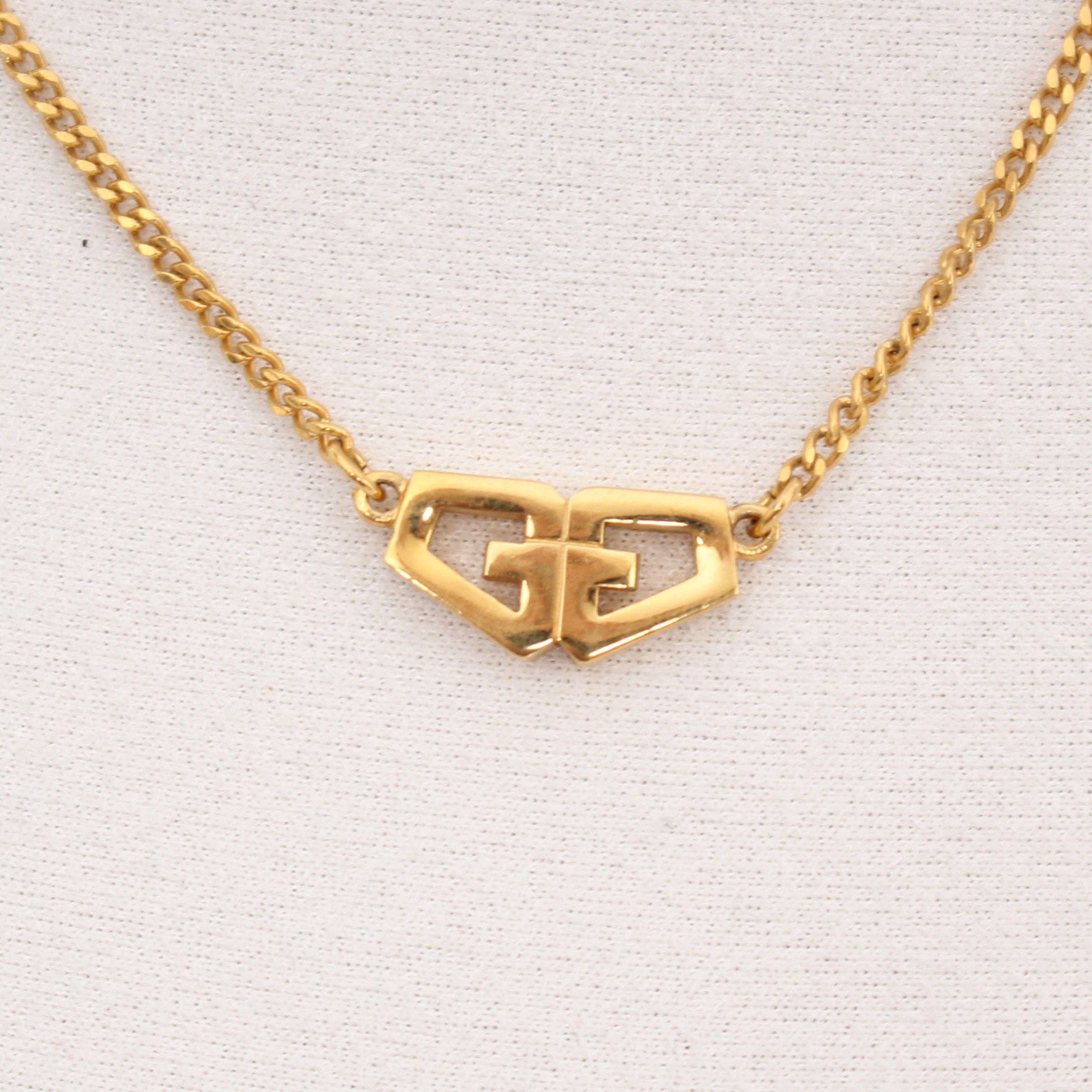 Givenchy GG Logo