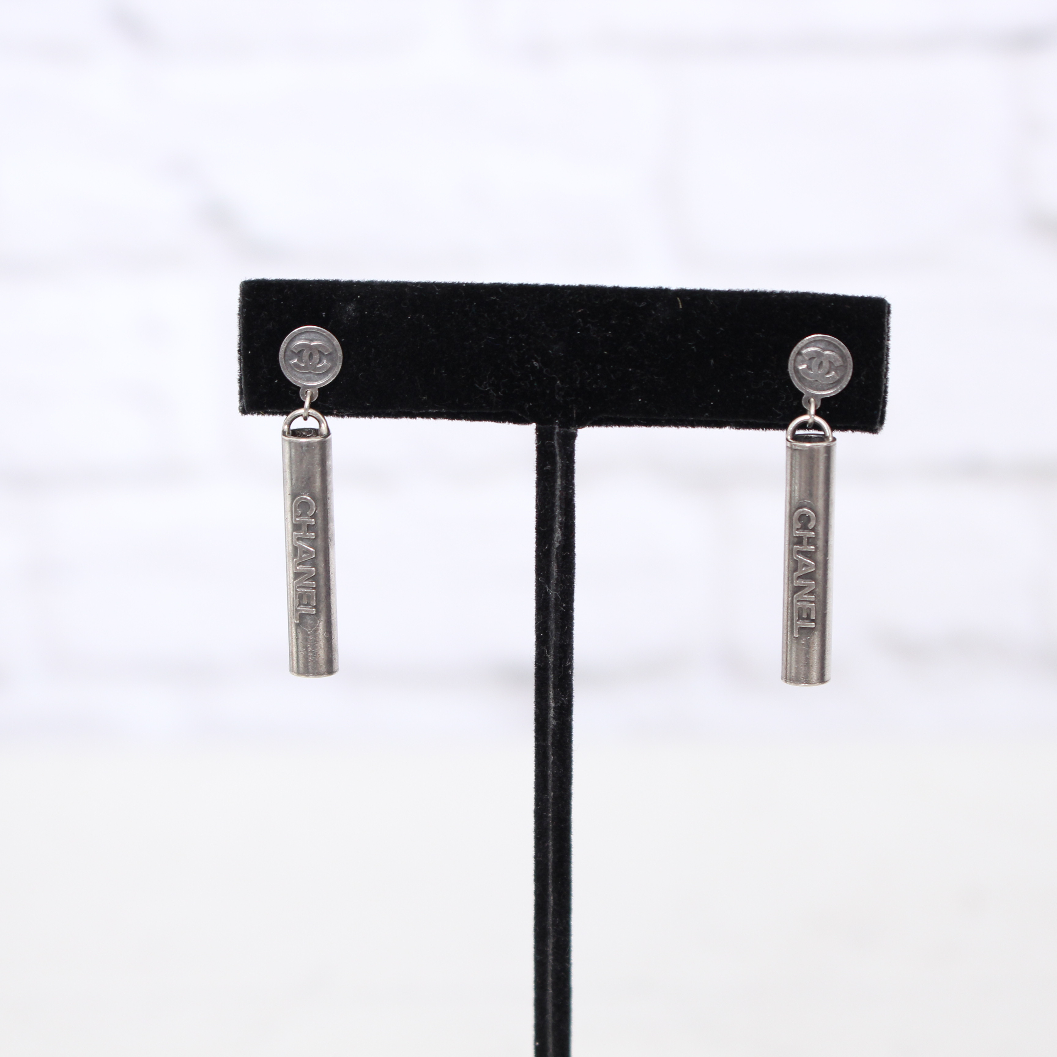 Chanel CC Logo Bar Drop