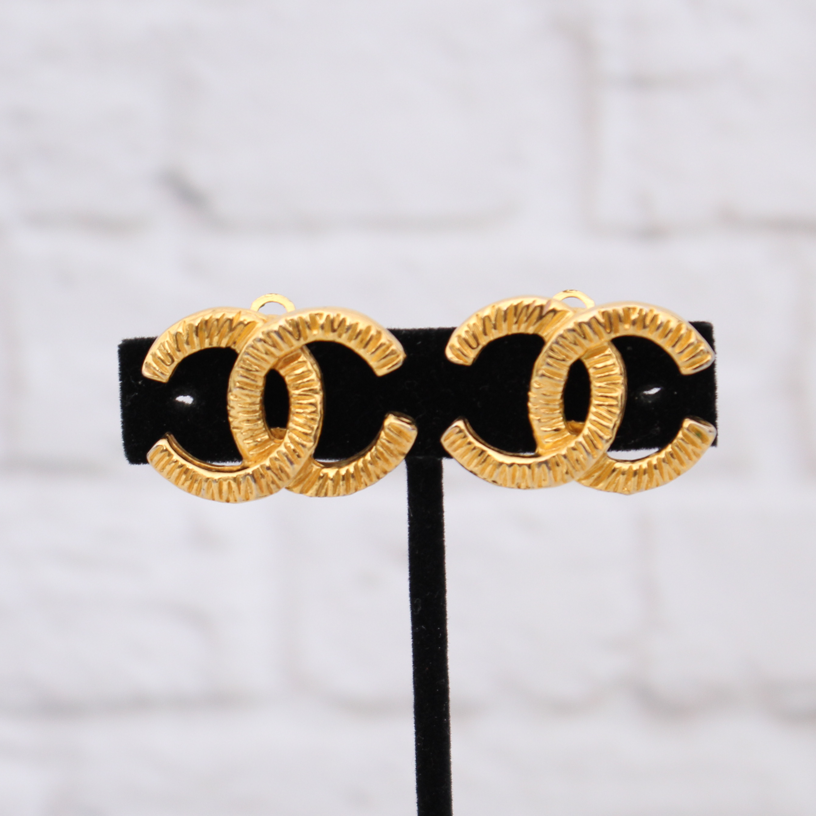 Chanel CC Textured Logo