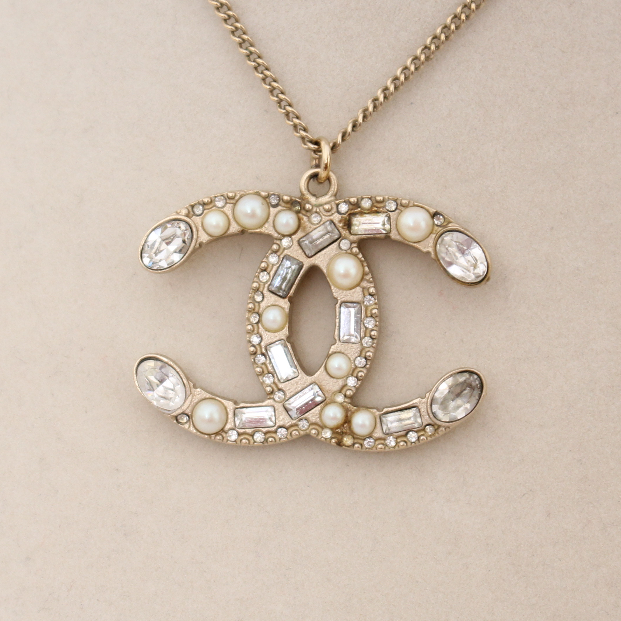 Chanel CC Pearl Reversible