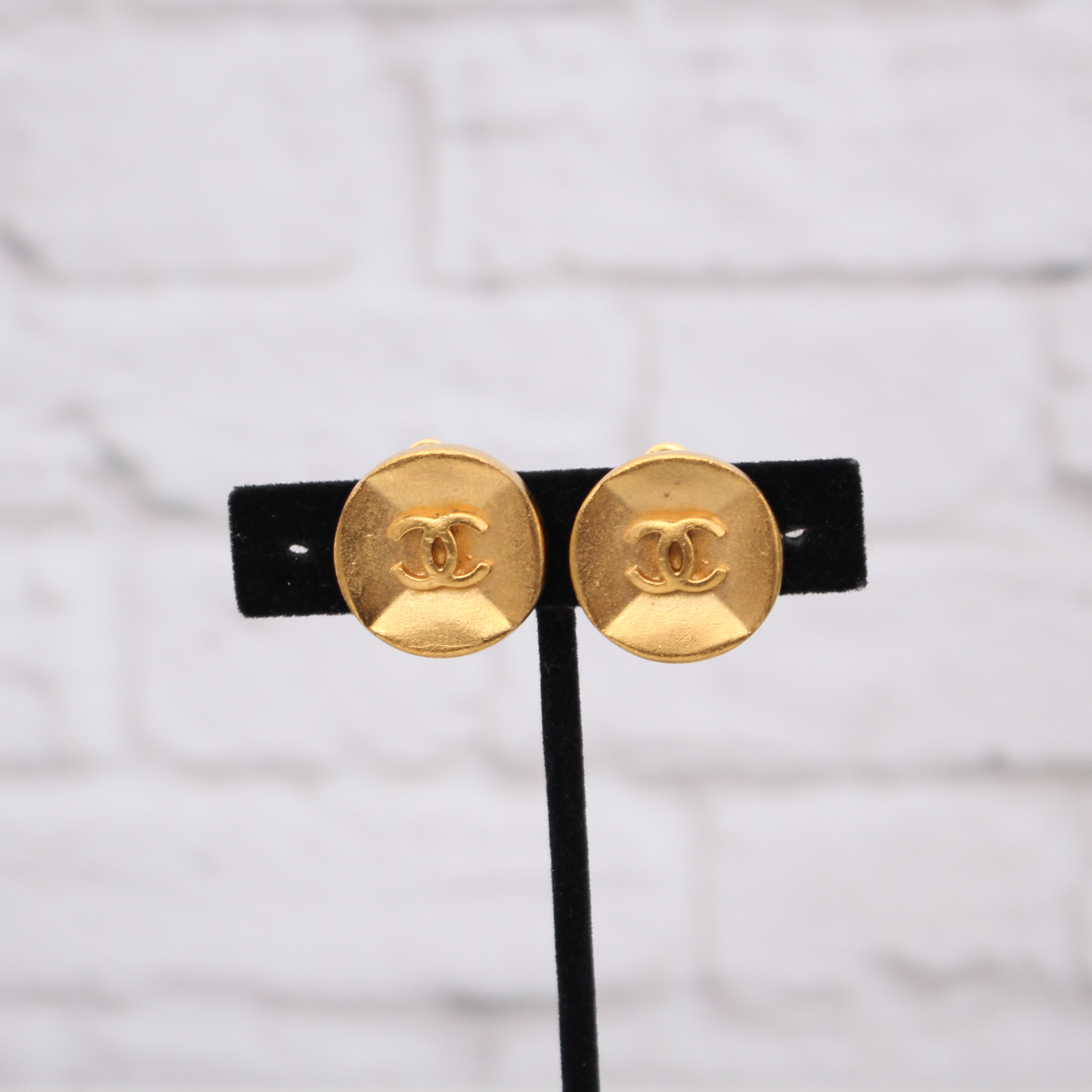 Chanel CC Button