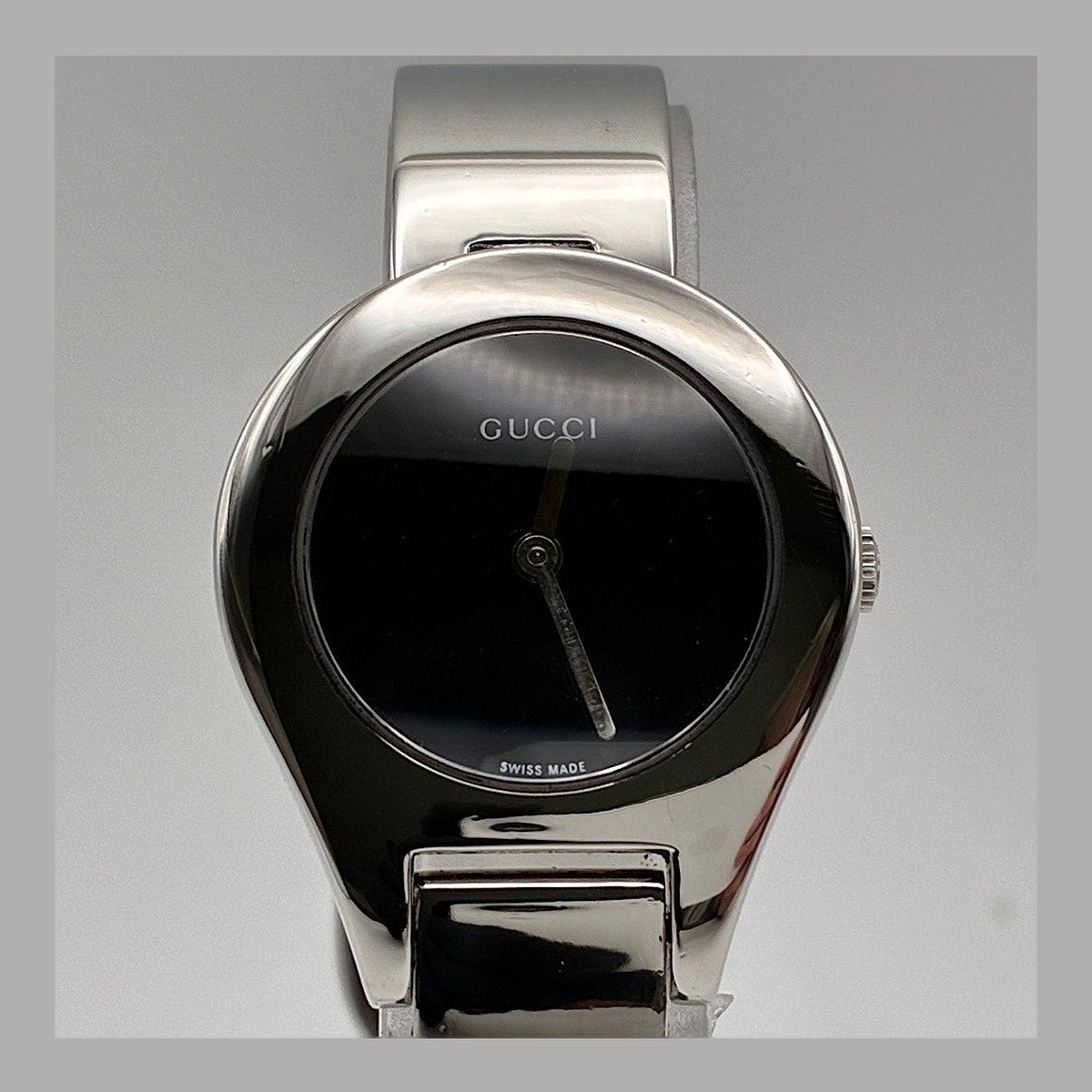 Gucci Round Black Dial