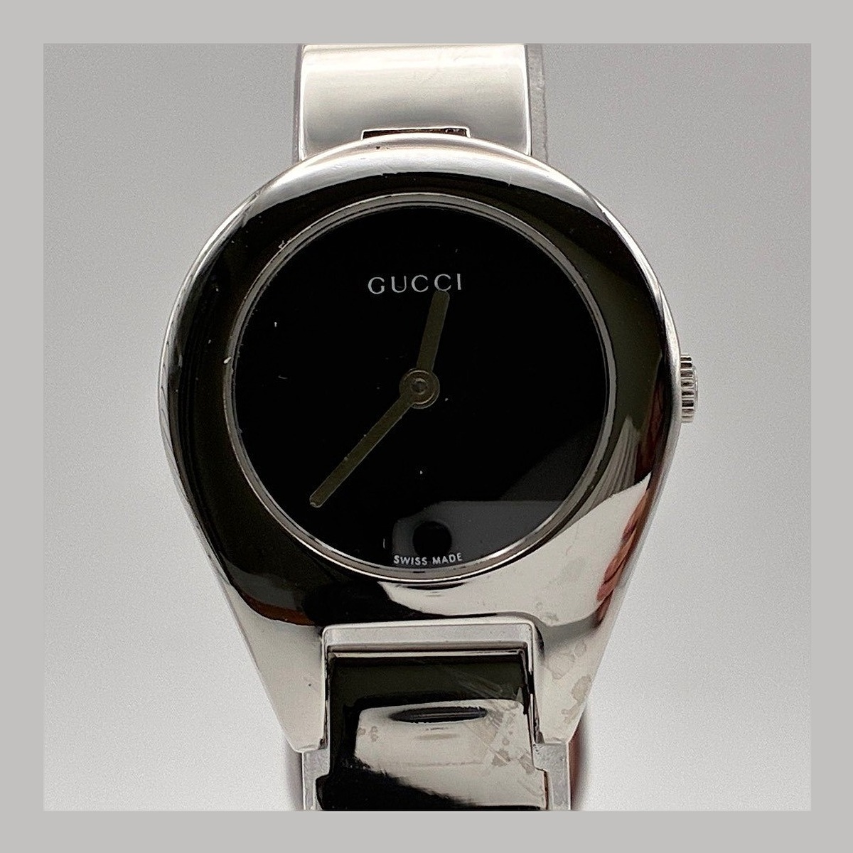 Gucci Round Black Dial