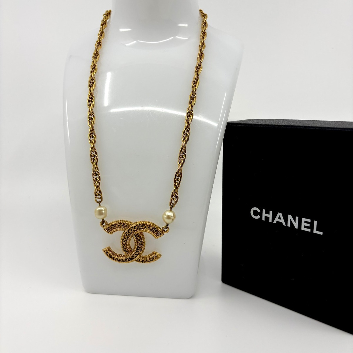 Chanel Icon Series CC