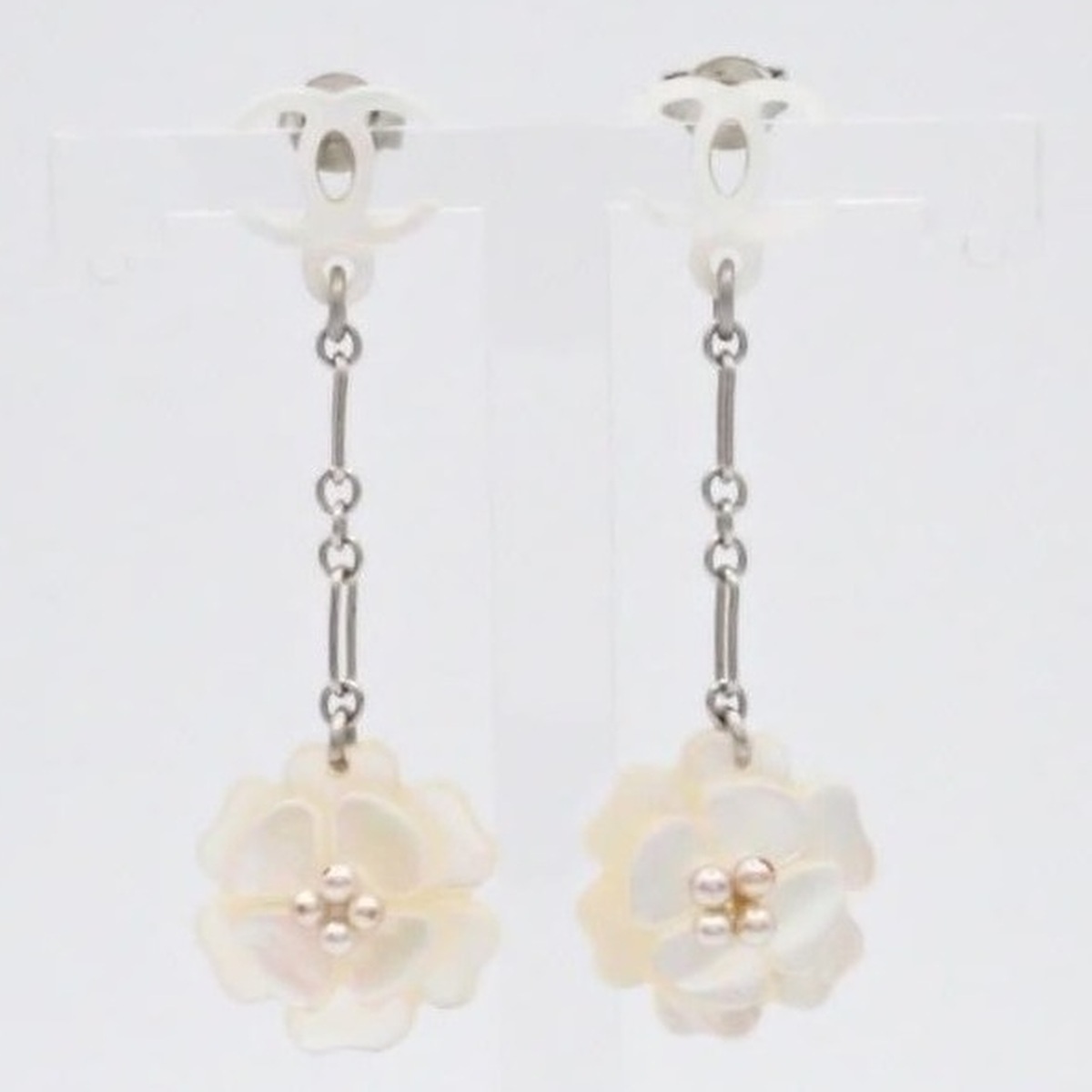 Chanel CC Flower Motif