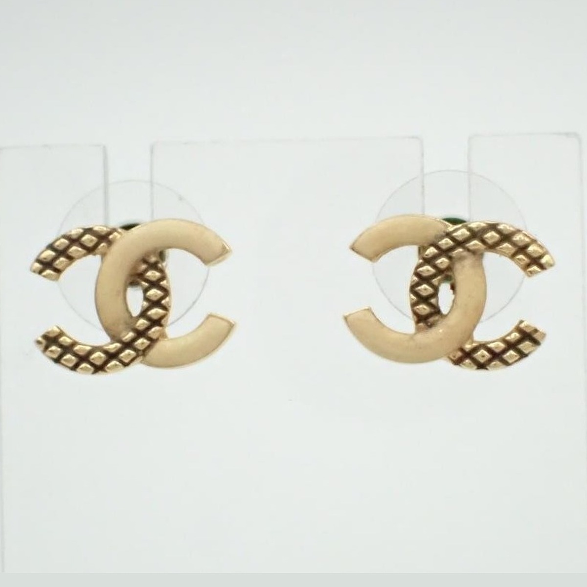 Chanel Gold CC