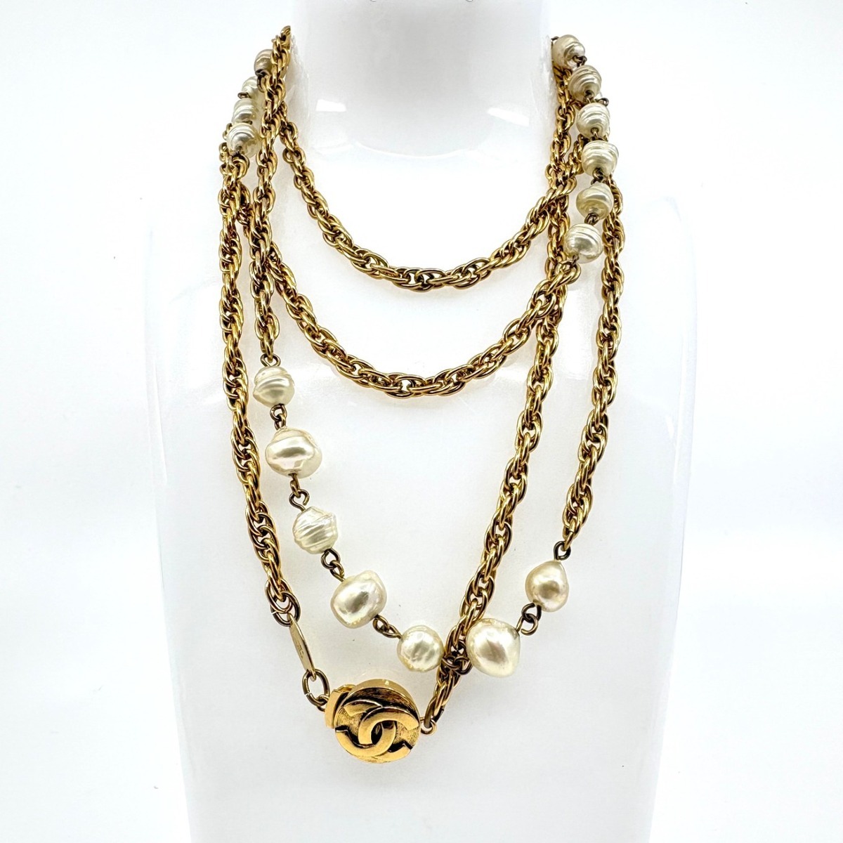 Chanel Long Pearl Icon Series