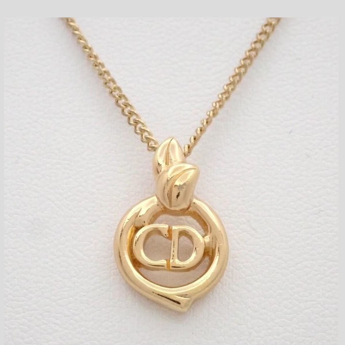 Dior CD Round Medallion