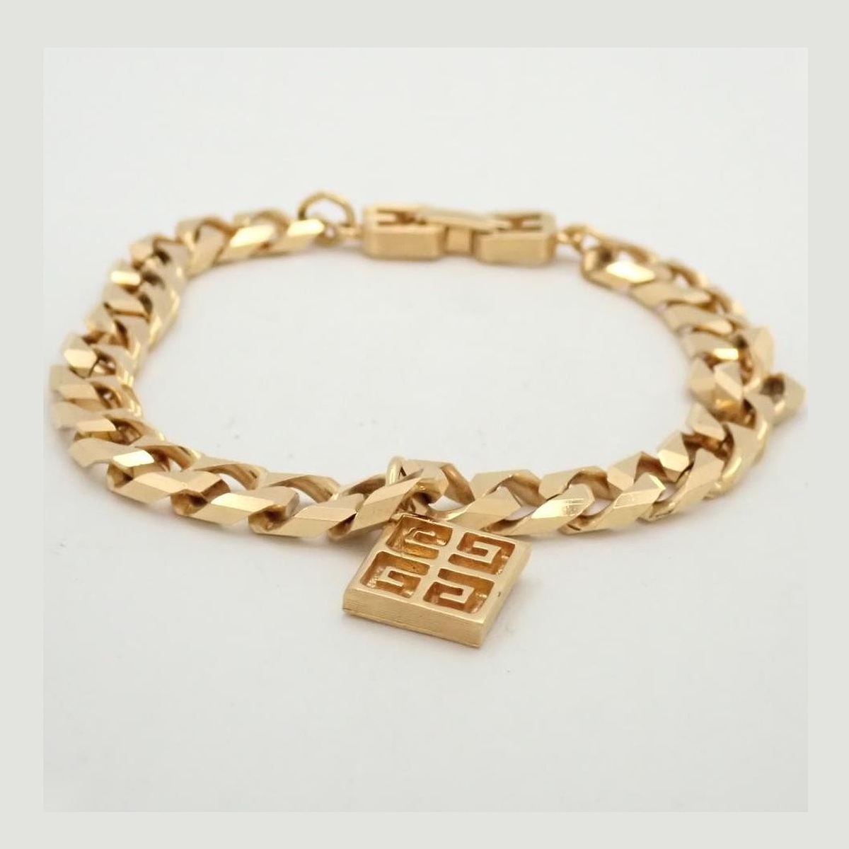 Givenchy Curb Chain 4G Charm