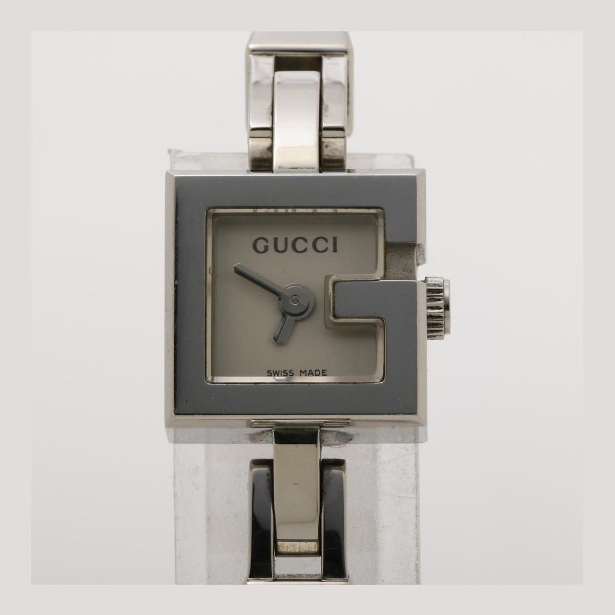 Gucci Round Silver Dial